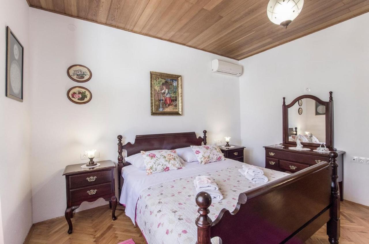 Holiday Home Villa Spilla Selca  Dış mekan fotoğraf